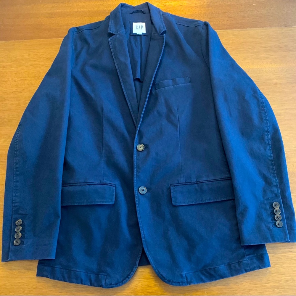 Boy’s navy blue blazer